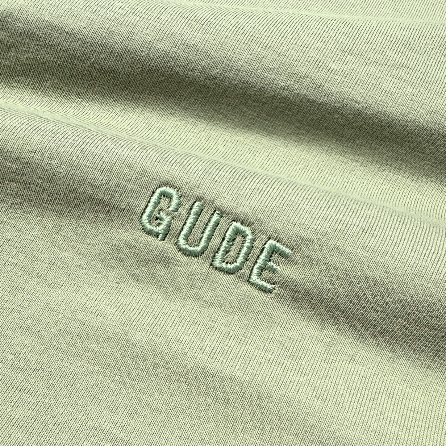 GUDE Monochrom - Shirt, soft grün